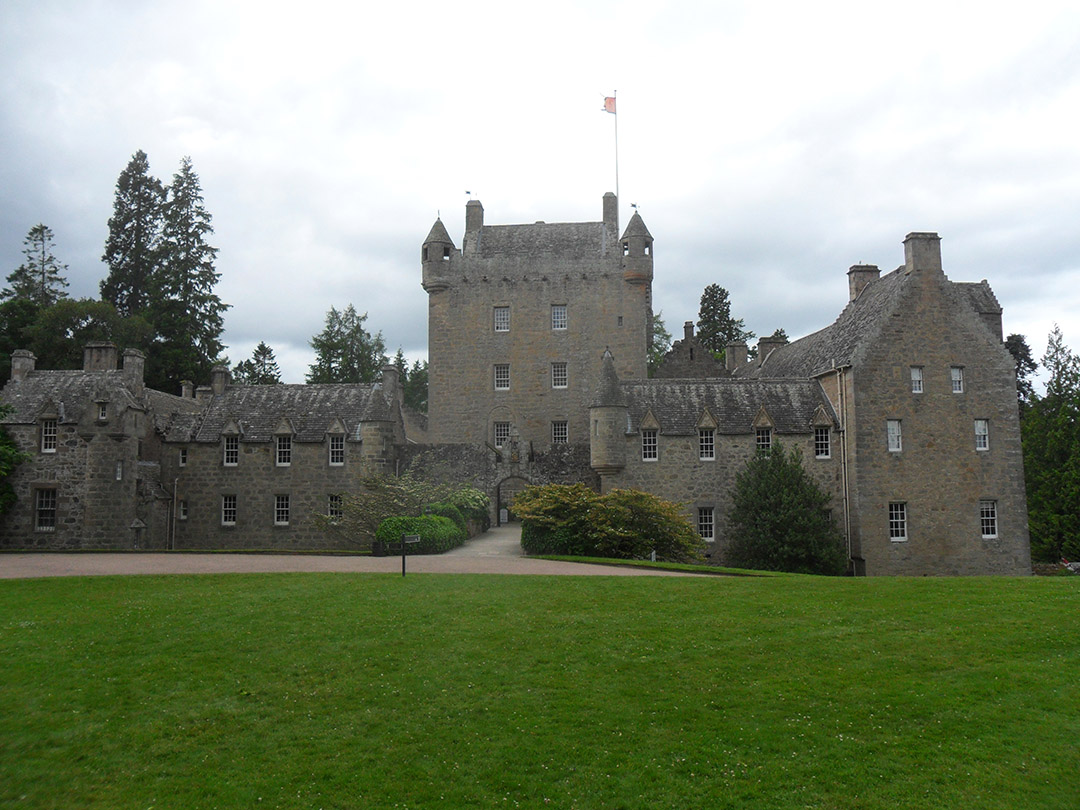 1 Cawdor Castle.jpg